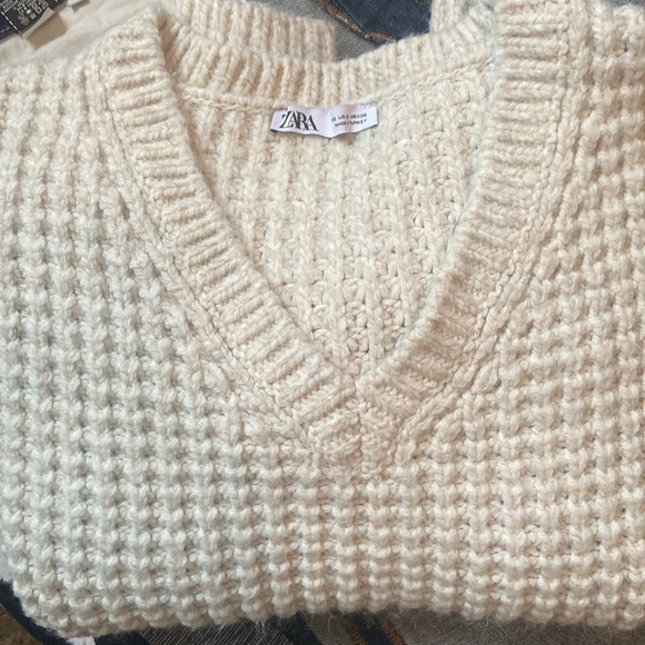 ZARA sweater size small - Picture 3 of 12